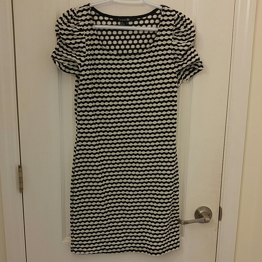 Cute Black & White Dress